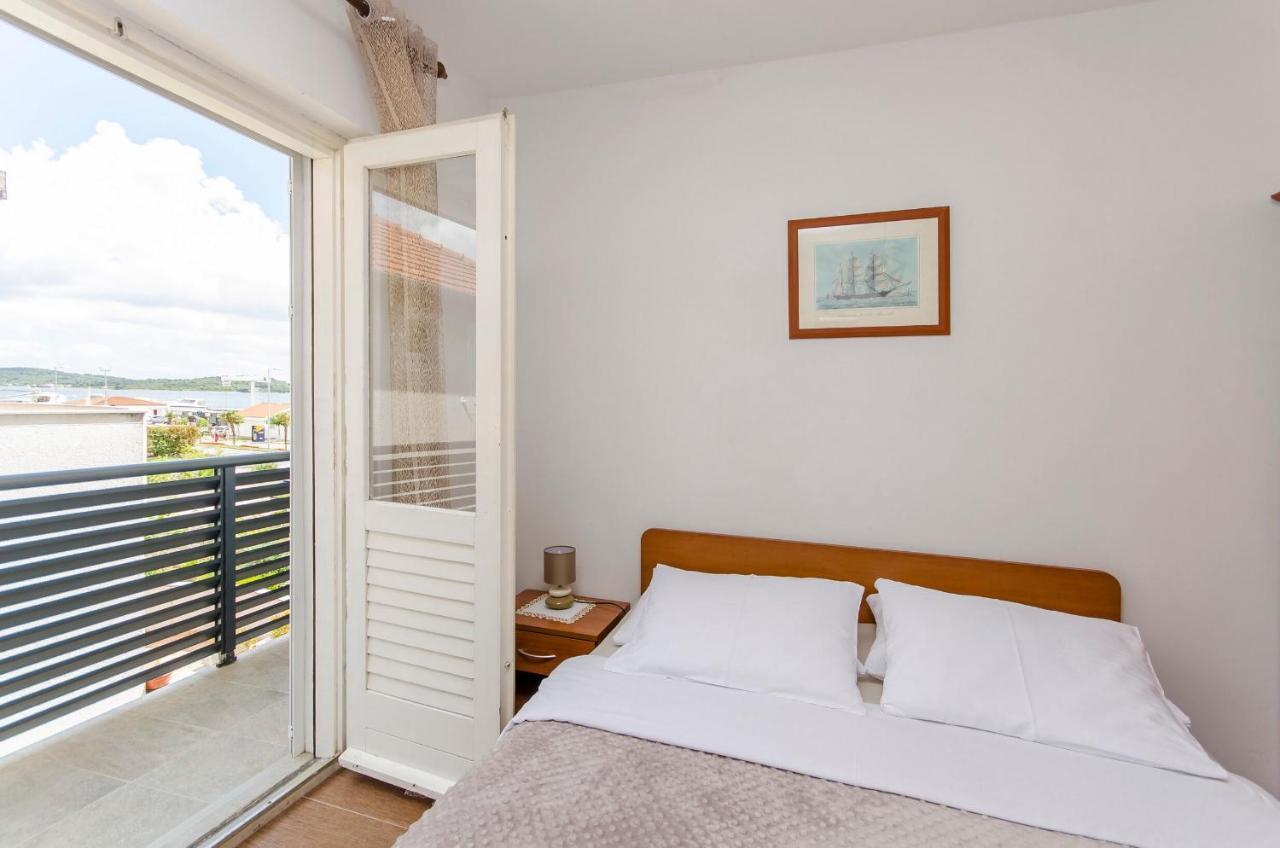 Apartments And Rooms Mare فوديس المظهر الخارجي الصورة