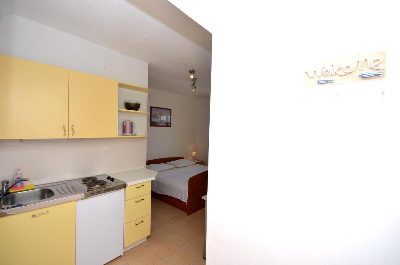 Apartments And Rooms Mare فوديس المظهر الخارجي الصورة